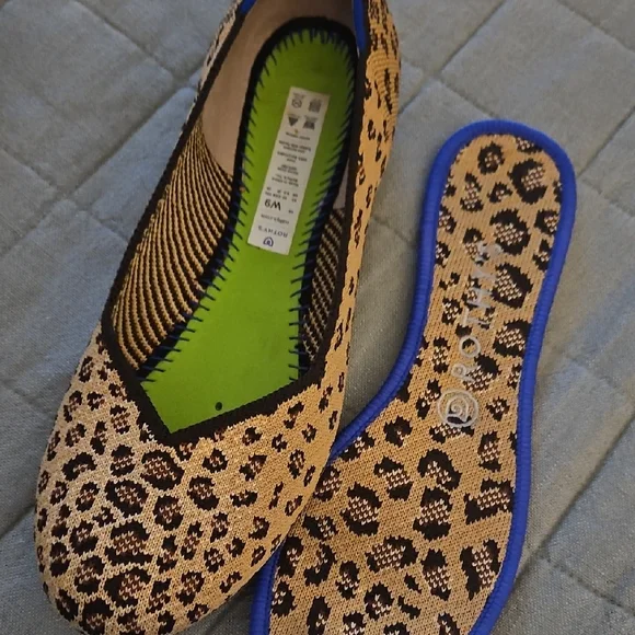 Leopard Print Women's Flats - Picture 2 of 5